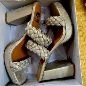 Dolce vita Presley platform